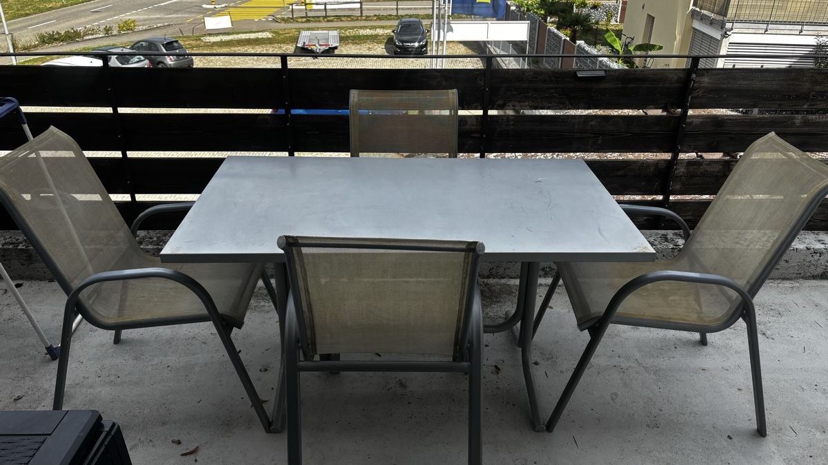 Tavoli: Schaffner Gartentisch mit 4 Stühlen – Usato da Fisibach venduto da Fisisale 1