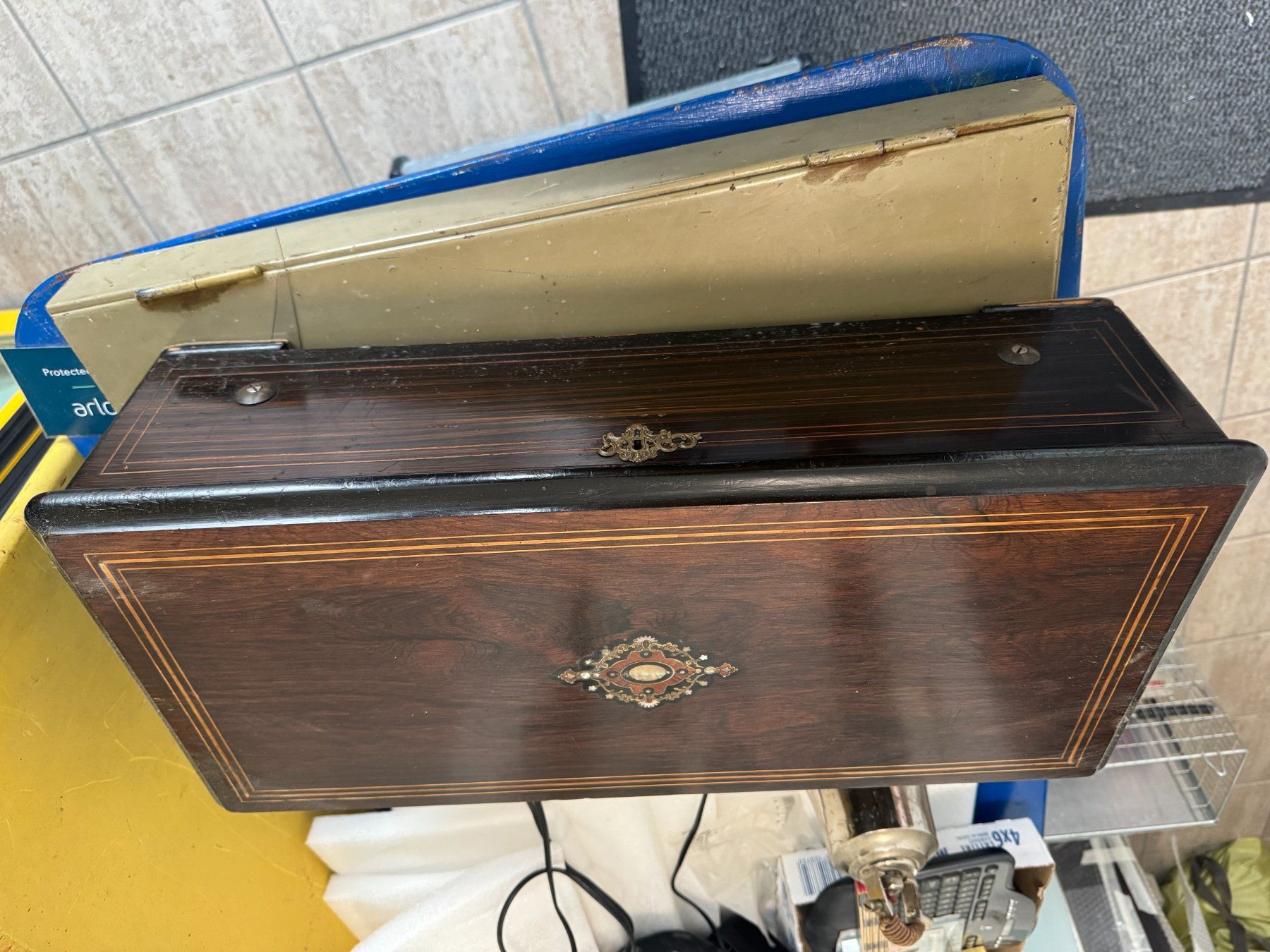 Boîtes à musique: boite à musique ancienne – D'occasion à Péry par lecrampet 9