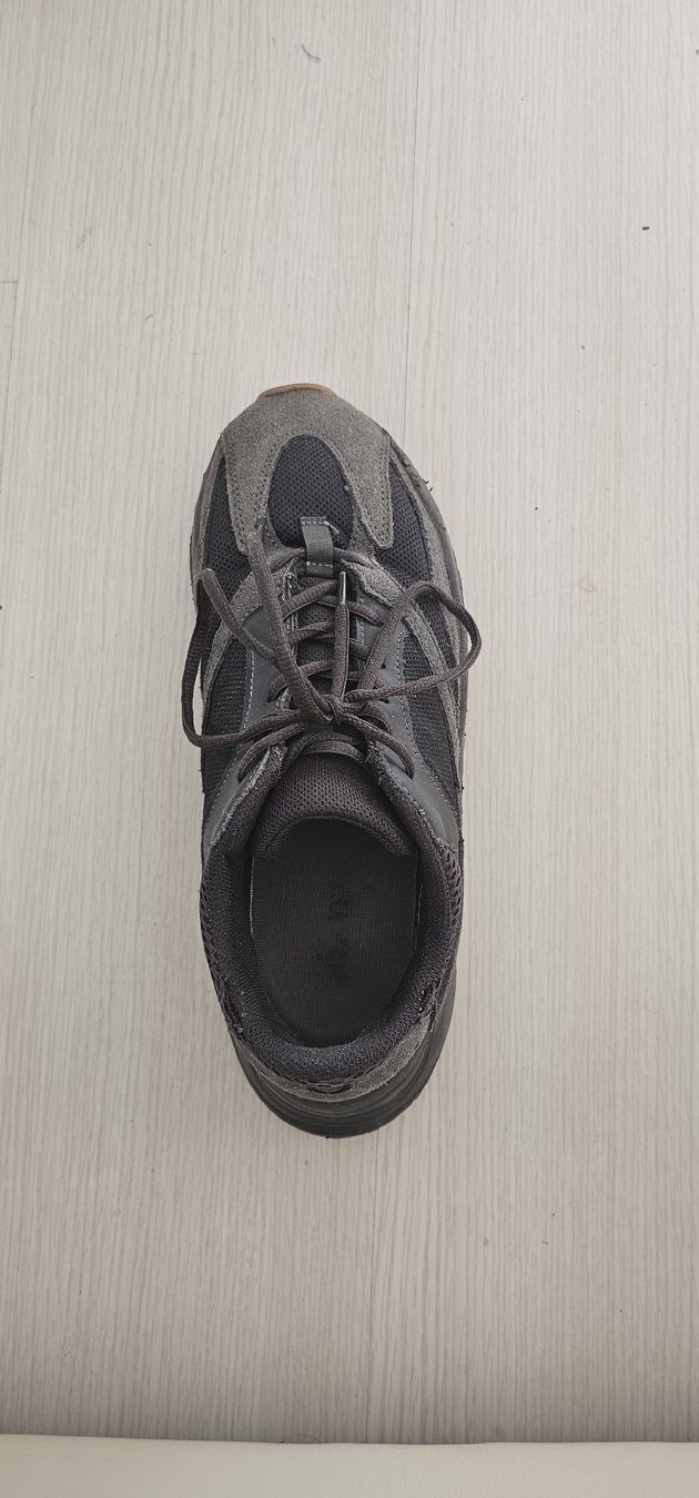 Adidas Scarpe da uomo: adidas Yeezy Boost 700 – Usato da Aadorf venduto da Uranus66 1