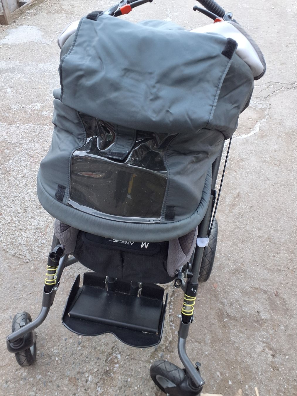 Carrozzine: poussette pour enfants avec handicap – Usato da Sion venduto da Sam-stress 1