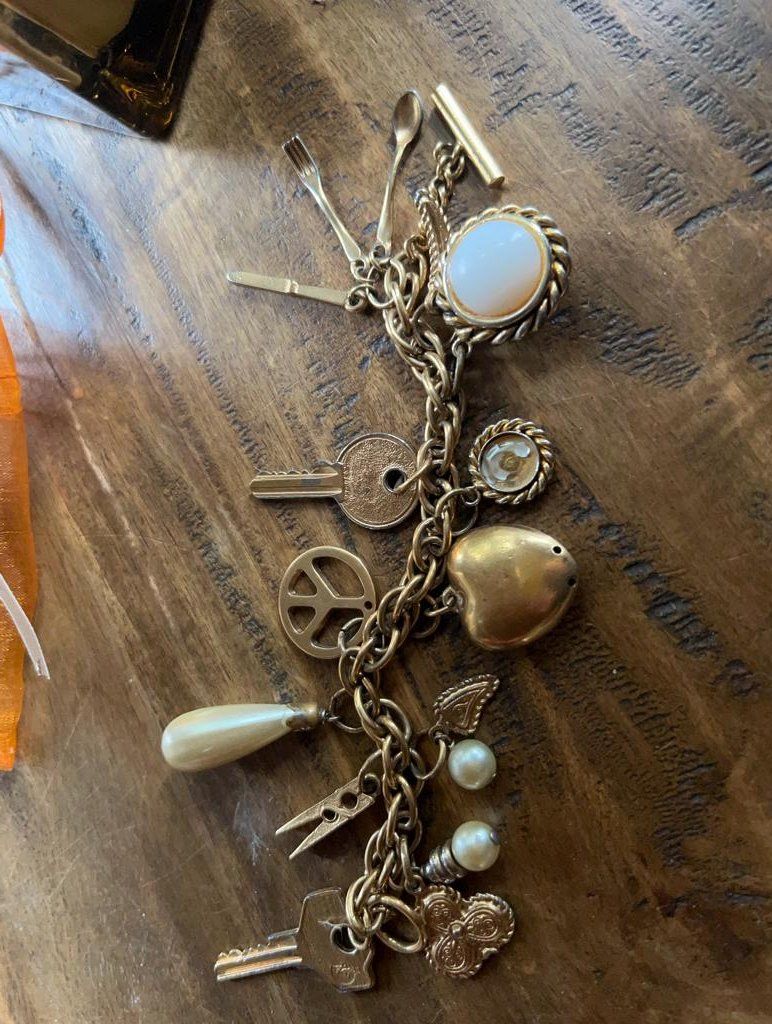 Moschino Bracciali & Braccialetti: Vintage Bettel-Armband Moschino – Usato da Schaffhausen venduto da amwr 5