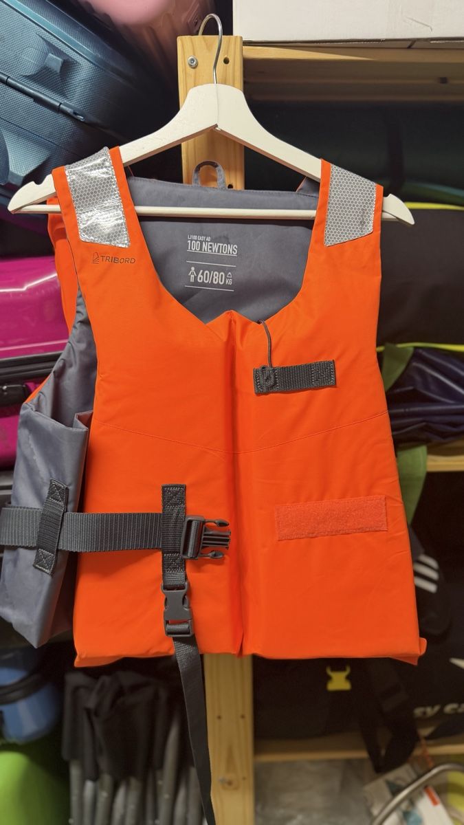 Giubbotti di salvataggio: Schwimmweste 60-80 Kilo – Usato da Stettlen venduto da t.rentsch