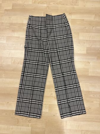 Hose Zara Gr. 34 Schwarz Weiss
