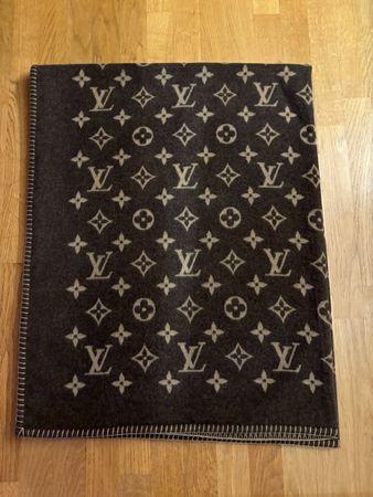 Louis Vuitton Monogram Decke