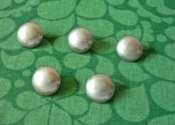 Boutons: Lot Vintage Uniformknöpfe - Knöpfe – D'occasion à Adliswil par di_hans