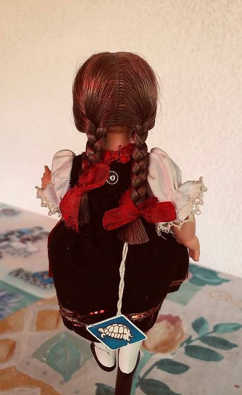 Bambole: Original antike Berner Trachten-Puppe, 20 cm – Usato da Herrliberg venduto da els_r8qb 4
