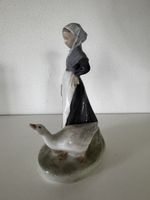 Porzellanfigur Mädchen mit Gans Royal Copenhagen 528