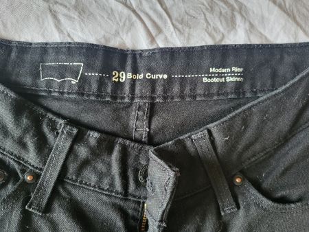 Jeans Levi's taille 29/32 femme bootcut skinny 👖