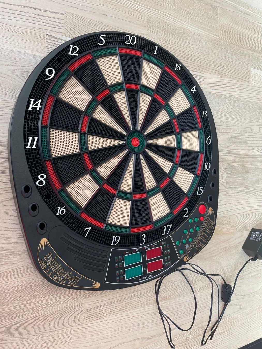 Jeux: Dartboard / Dartscheibe elektronisch – D'occasion à Schnaus par sueg01 1