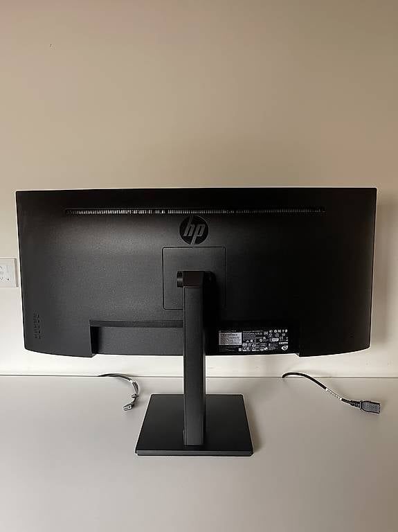 Monitor: HP Curved Monitor – Usato da Lausen venduto da hel_w7yt 3