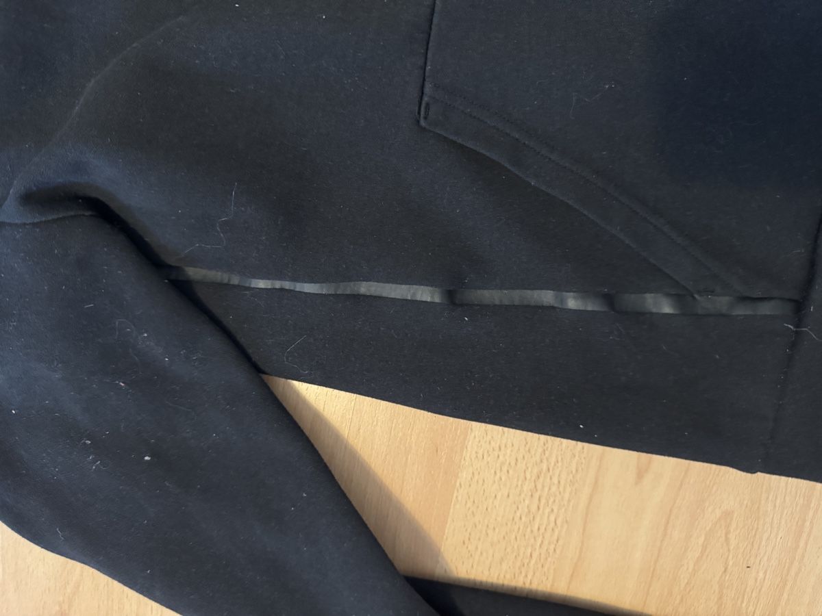 Maglioni & Felpe: Schwarze Sportpullover mit Reisverschluss von Crivit, – Usato da Bern venduto da pablito01 2