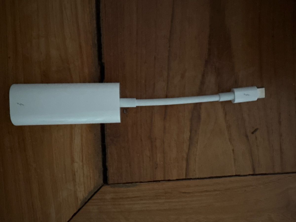 Apple Unità & Adattatore: Apple Thunderbolt 3 (USB-C) auf Thunderbolt 2 Adapter NEU – Nuovo (secondo la descrizione) da Dürnten venduto da Torquay 2