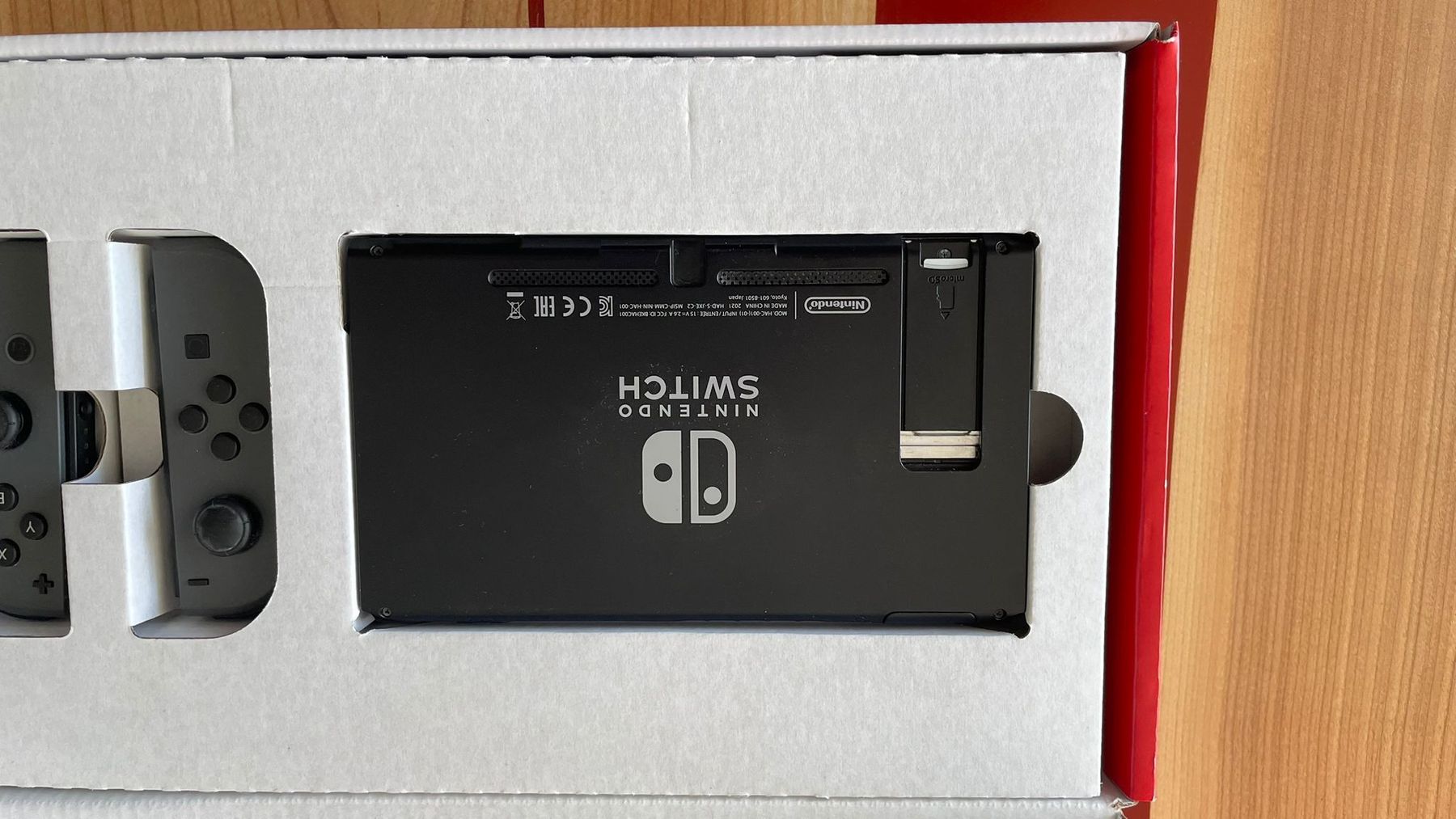 Nintendo Konsolen: Nintendo Switch Bundle +FIFA 22 & Just Dance 2020!+card64gb – Gebraucht aus Luzern von Vitucci01 2