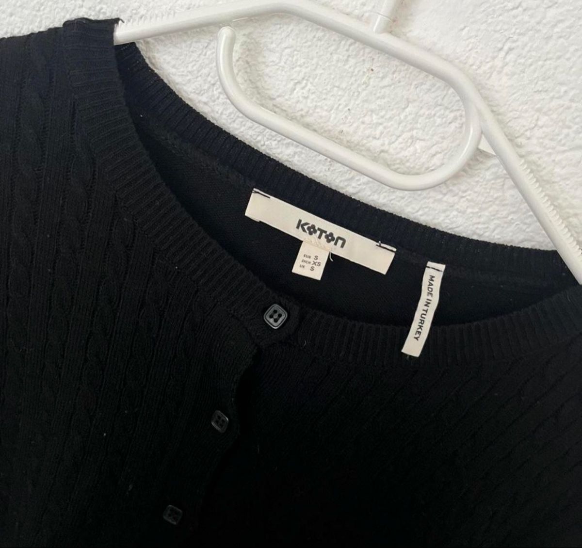 Giacche: Schwarze Koton Strickjacke, Gr. S – Usato da Aesch BL venduto da Yezdam 2