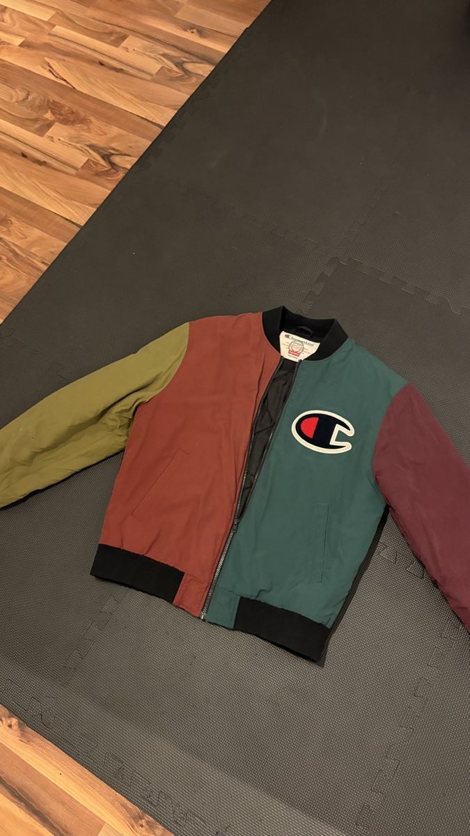 Supreme Giacche: SUPREME x Champion Jacke – Usato da Bitsch venduto da triplesampi
