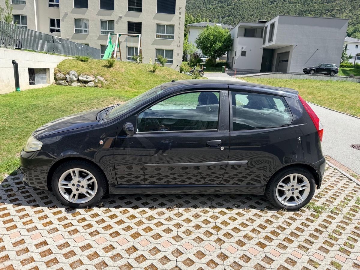 Fiat Automobili: Fiat Punto 1.4 Sporting mit MFK – Usato da St. Niklaus VS venduto da hel_8rgc