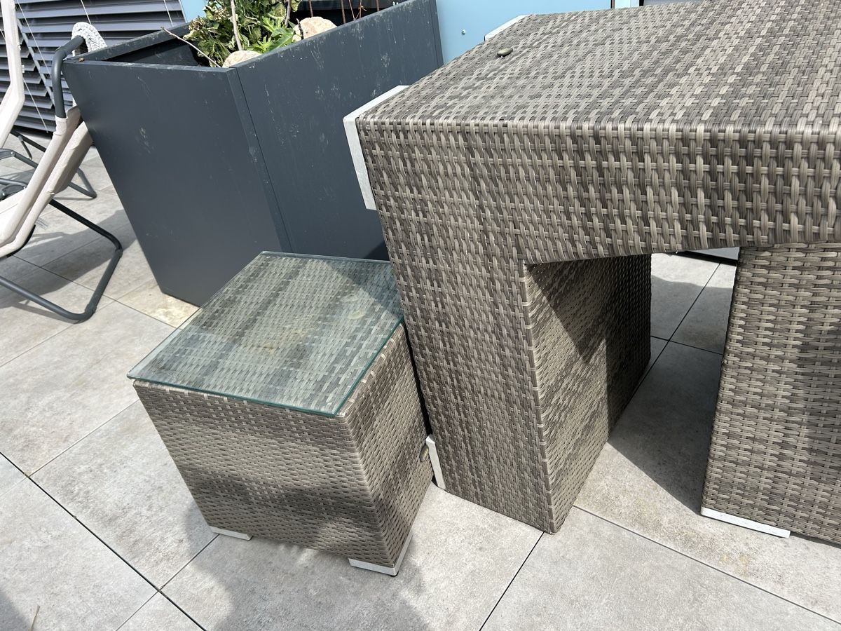 Poltrone: Gartenlounge Rattansofa 4-teilig mit Tisch – Usato da Herzogenbuchsee venduto da Cbltzr79 2