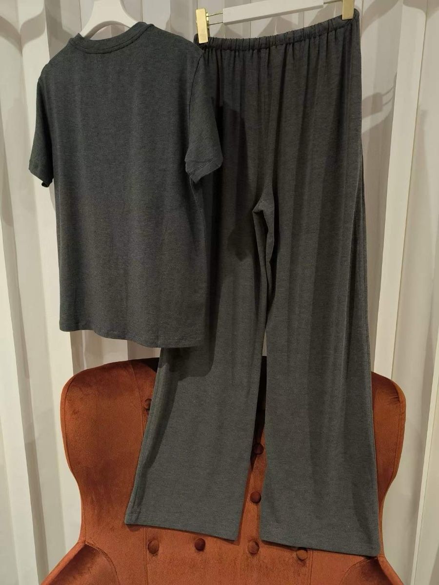 Lotti di vestiti: Grey set very soft and comfortable – Nuovo (secondo la descrizione) da Zug venduto da luc_8rvs 1
