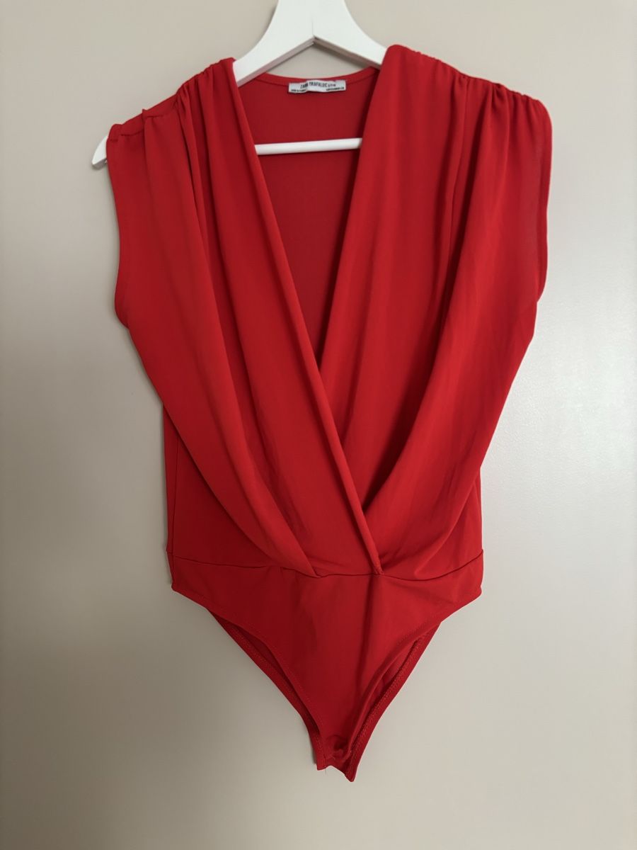 Zara Top: Zara Body rot Gr. S – Nuovo (secondo la descrizione) da Arbon venduto da Viktoriaa