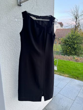 Schwarzes Etuikleid, Grösse 36, eleganter perfekter Schnitt