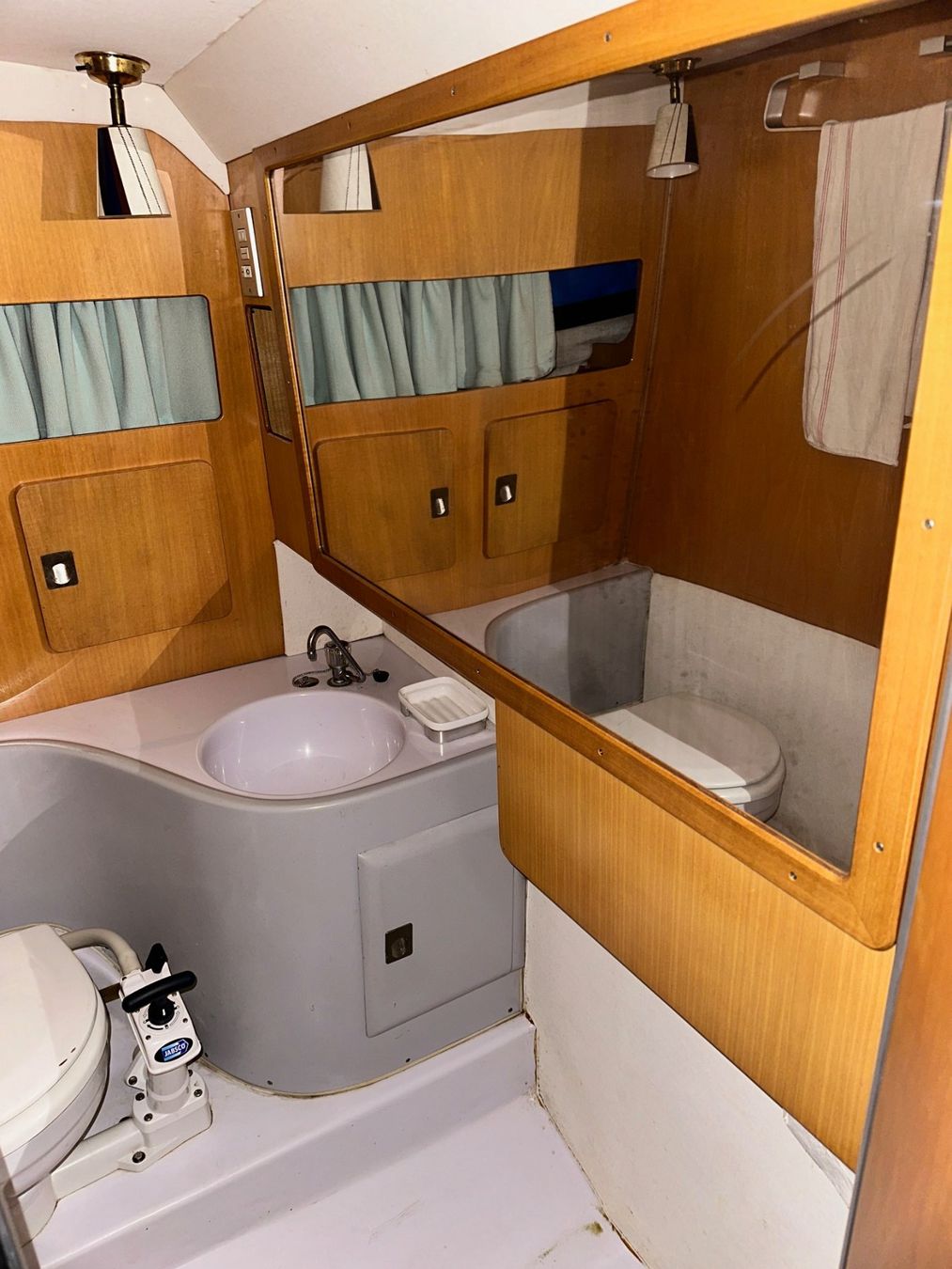 Gobbi Boote: GOBBI HOBBY 27 SPORT KABINENBOOT – Gebraucht aus Avenches von BOOTTRANSPORTE 8