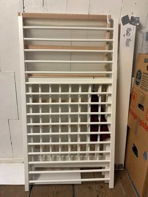Ikea Letti: Babybettchen mit Inhalt – Usato da Luzern venduto da Ruth412 1