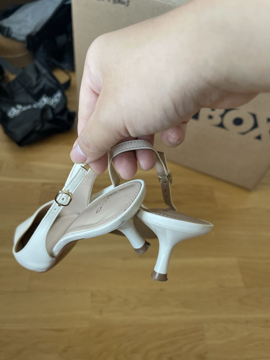 Mango Scarpe da donna: Mango White Kitten Heels  – Usato da Genève venduto da emi_bc27 1