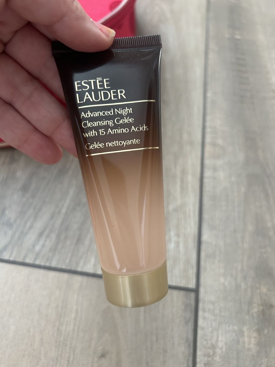 Estée Lauder Make-up: Estee Lauder Make-up Bag and Cosmetics Set – Neu und originalverpackt aus Marin-Epagnier von Kty_1907 6