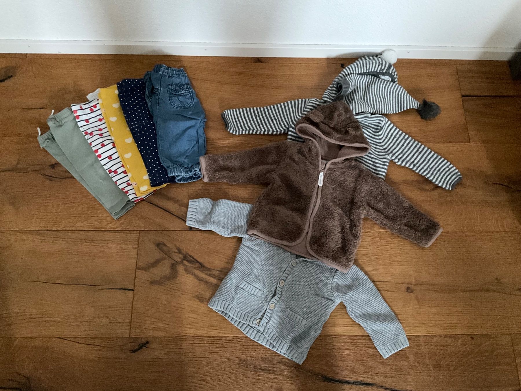 Ensembles coordonnés: Kleiderpaket Mädchen 68 – D'occasion à Bubikon par ser_8hky 5