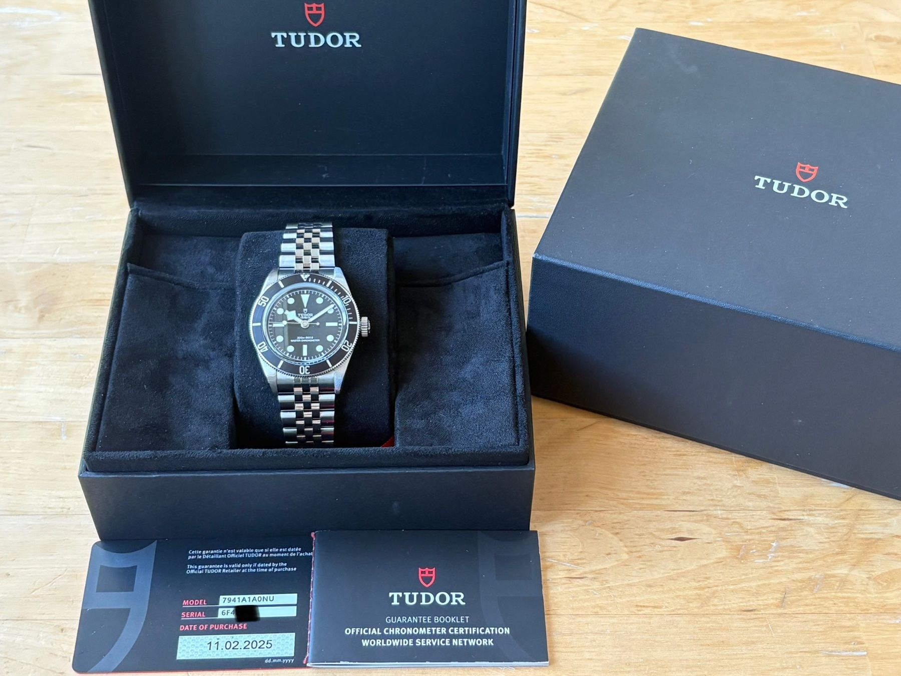 Tudor Uhren: TUDOR Black Bay Monochrome Fullset – Gebraucht aus Birsfelden von Mynos 1