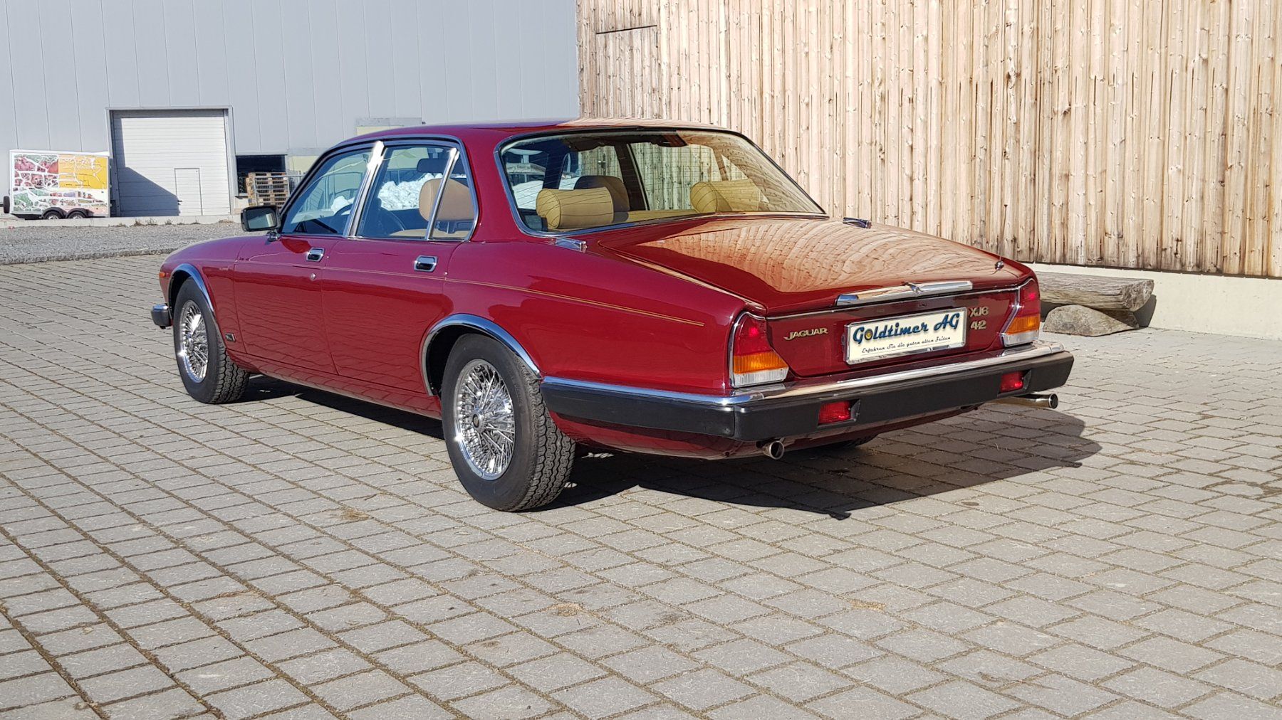 Jaguar Automobili: Jaguar XJ6 4.2 – Usato da Reinach AG venduto da Goldtimer 5