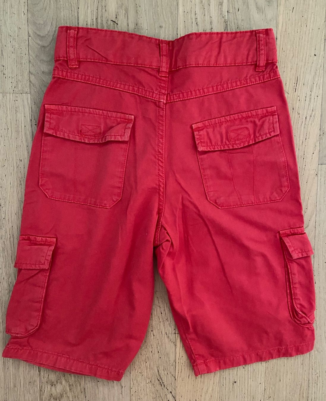Du Pareil au Même Pantaloni: DPAM Bermuda rouge poches cargo t.140 / 10 ans – Nuovo (secondo la descrizione) da Genève venduto da kik_8jd6 4