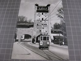 Fribourg en-dessous de La Poya avec Tram