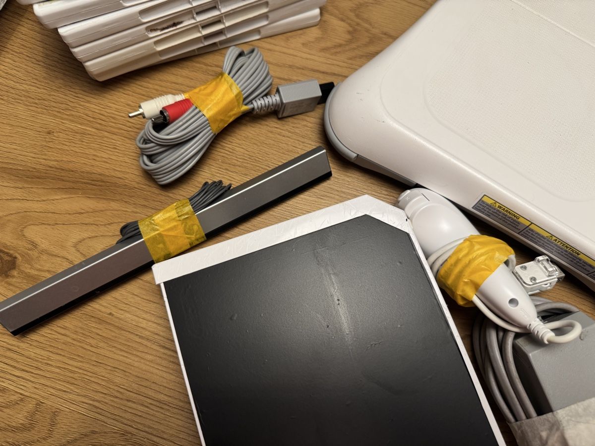 Nintendo Console: Nintendo Wii avec accessoires – Usato da Peseux venduto da ola_psb6 4