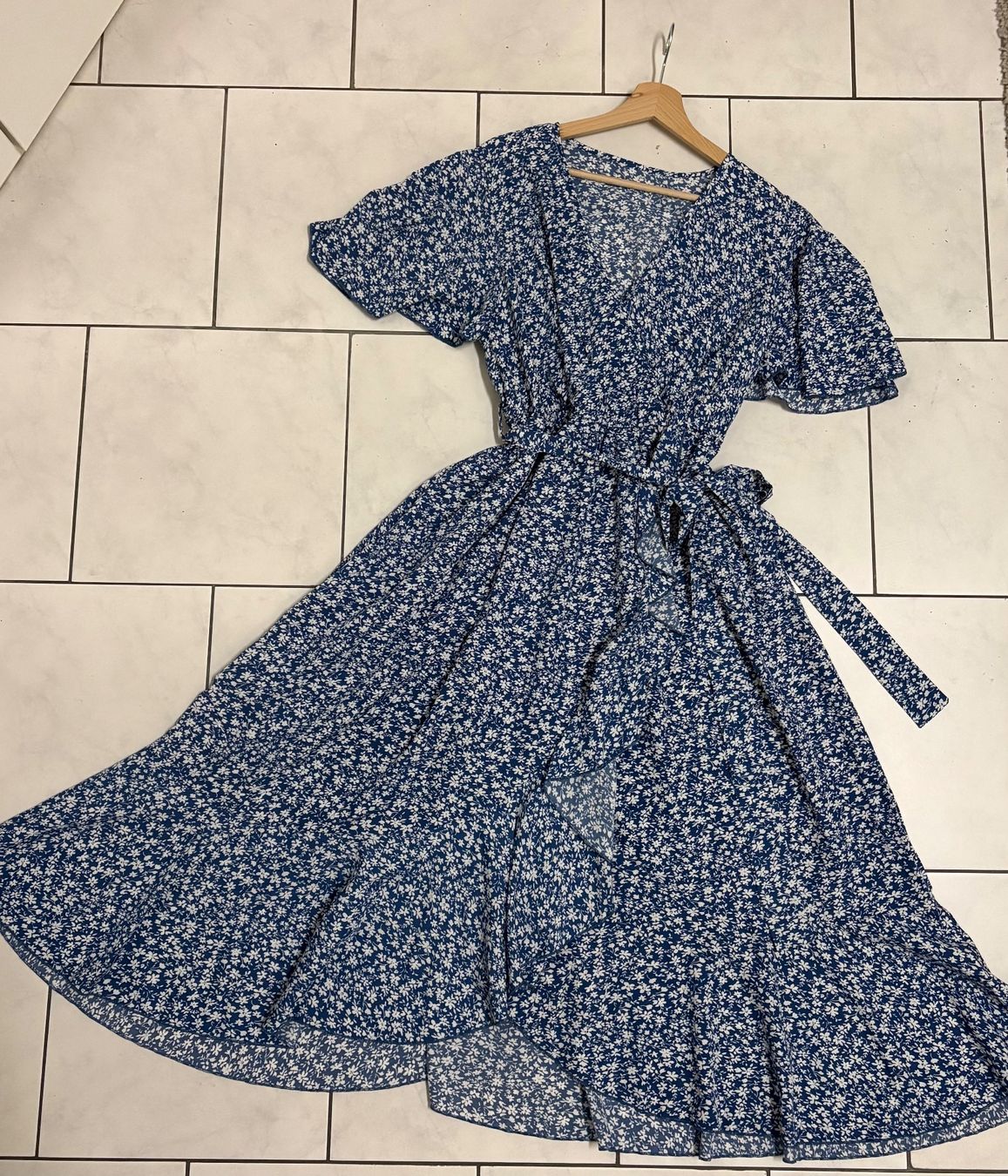 Shein Vestiti: Midikleid / Kleid Blau – Nuovo (secondo la descrizione) da Basel venduto da tif_m2h6