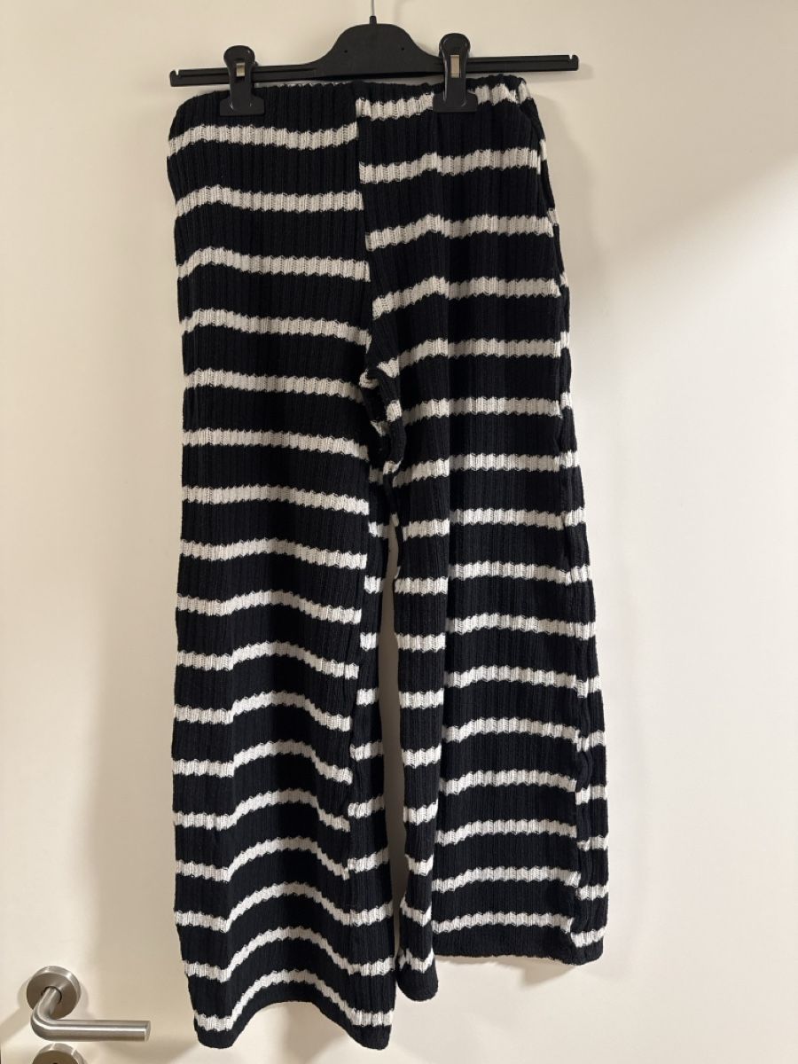 Pull&Bear Kleiderpakete: Gestreiftes Strick-Set, Top & Hose, Grösse M – Gebraucht aus Zürich von Sime23 1