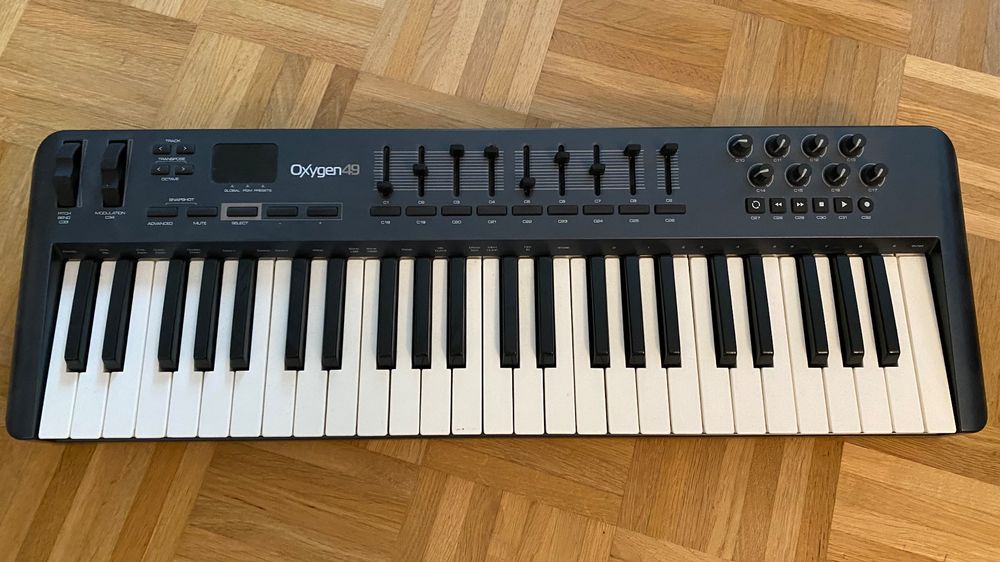 Midi Keyboard M-Audio Oxygen 49 (Gebraucht) in Uster für CHF 20 – nur ...
