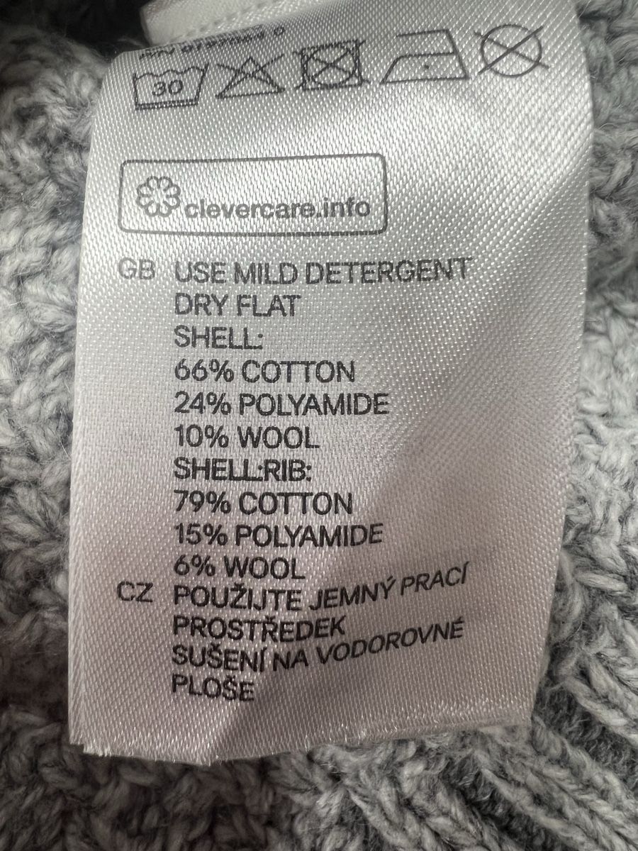H&M Pullover & Sweatshirts: H&M Herrenpullover Gr. M Strickpullover Kragen Grau meliert – Gebraucht aus Forch von grizzly52 2
