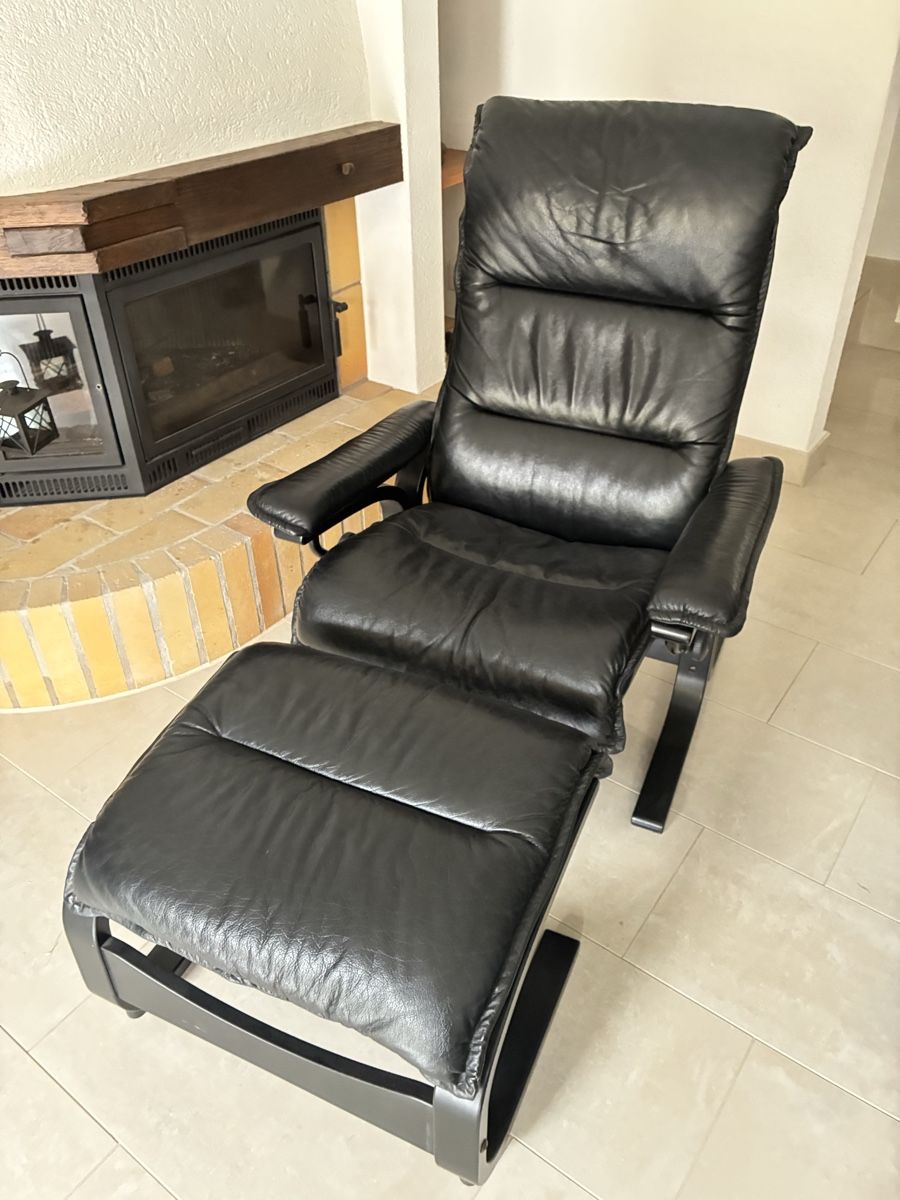 Poltrone: Relaxsessel mit Hocker, schwarz – Nuovo (secondo la descrizione) da Bern venduto da Ida_77 2