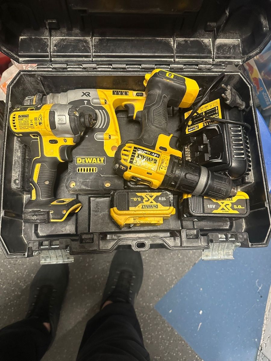 Dewalt Trapani: Dewalt set Akku Maschine – Usato da Wetzikon ZH venduto da KIEE