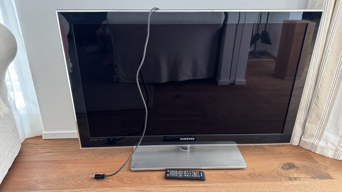 Samsung Televisori: Samsung TV UE40B8090XP – Usato da Ebmatingen venduto da All_in_27 4