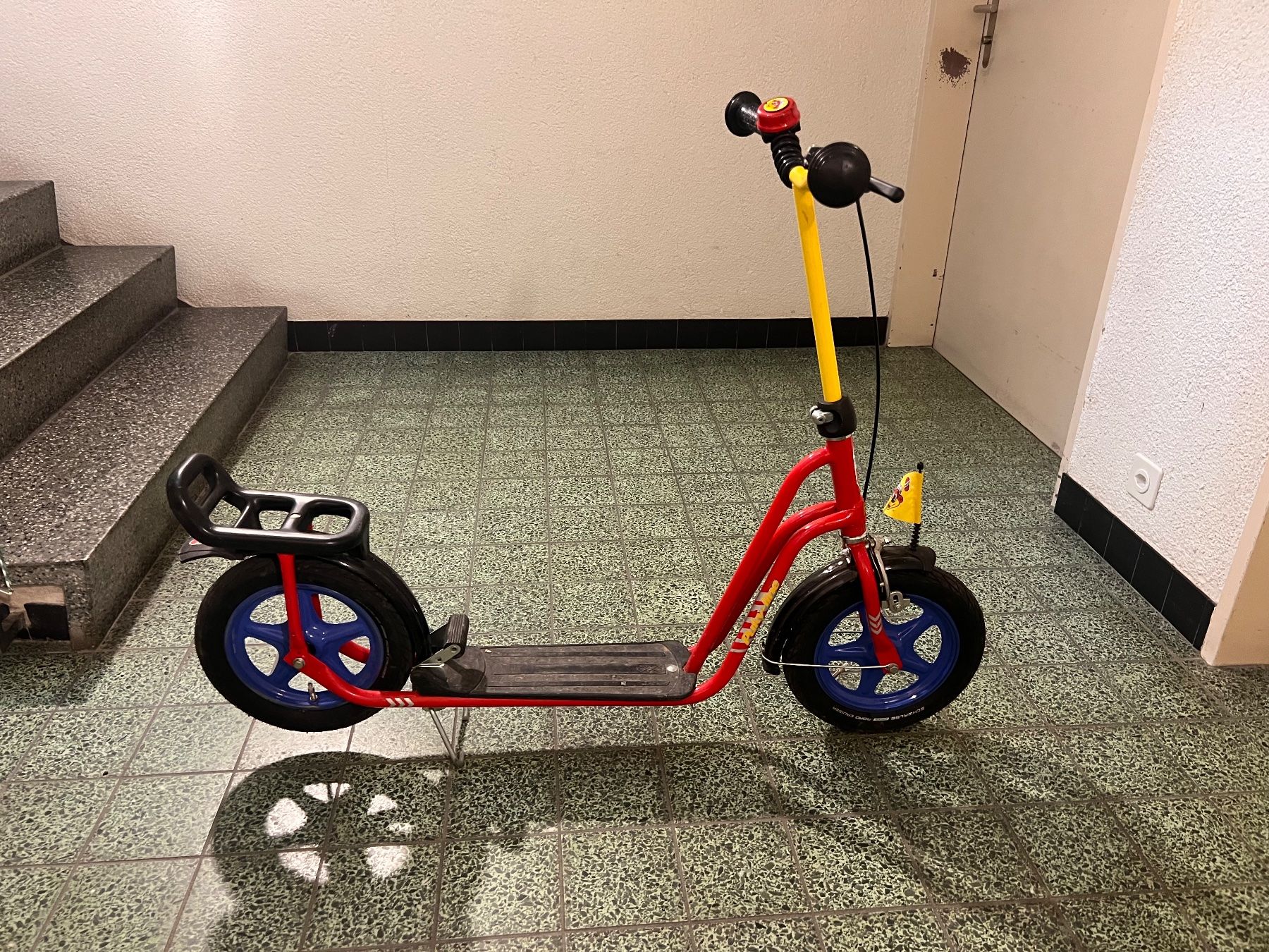 Puky Fahrzeuge für Kinder: Puky Trottinette / Kinder Roller – Gebraucht aus Hilterfingen von Kulturfluechter