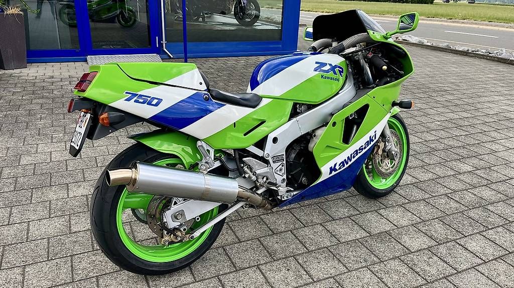 Strada: KAWASAKI ZXR 750 H1 – Usato da Riggisberg venduto da mracing444