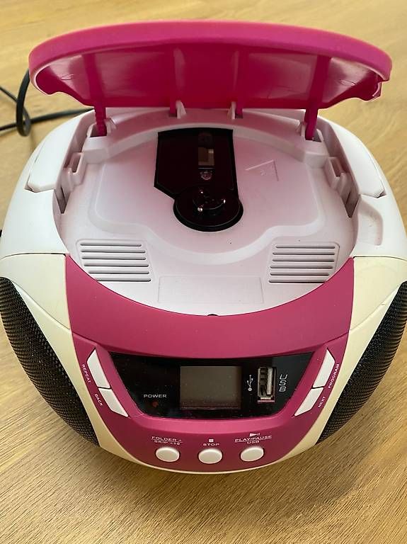 Durabase Lettore multimediale portatile: KLEINER CD PLAYER MIT USB-ANSCHLUSS – Usato da Alberswil venduto da mina012 1