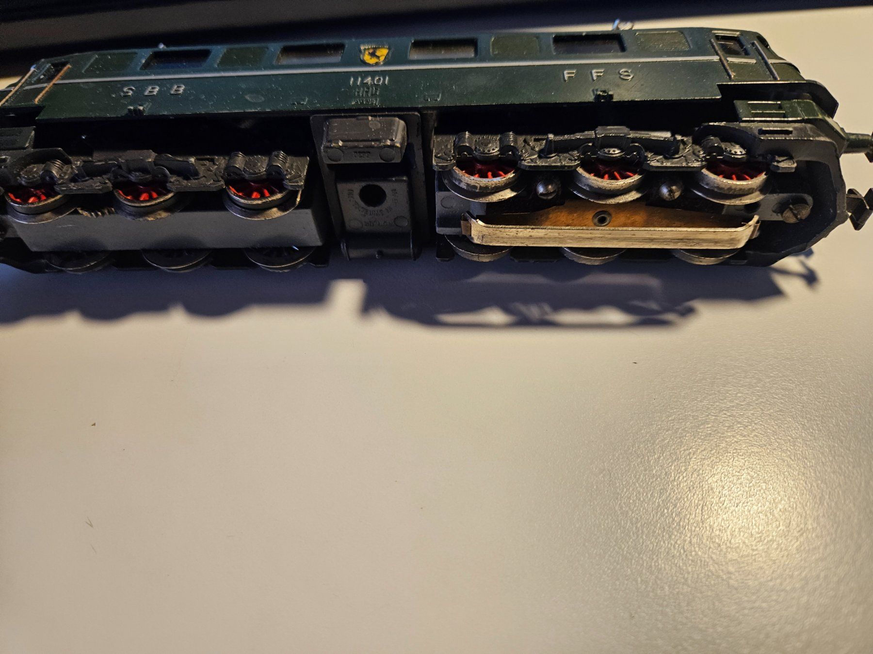 Hag Modellini di ferrovie: HAG/Bühler SBB Ae 6/6 AC – Usato da Bützberg venduto da Fraggles13 3