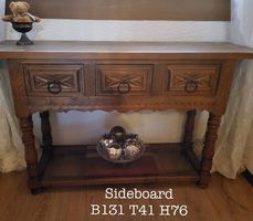Rustikales Sideboard aus Massivholz