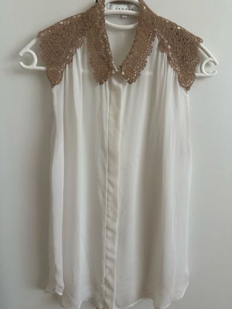 Sandro Blouse white lace collar size 1