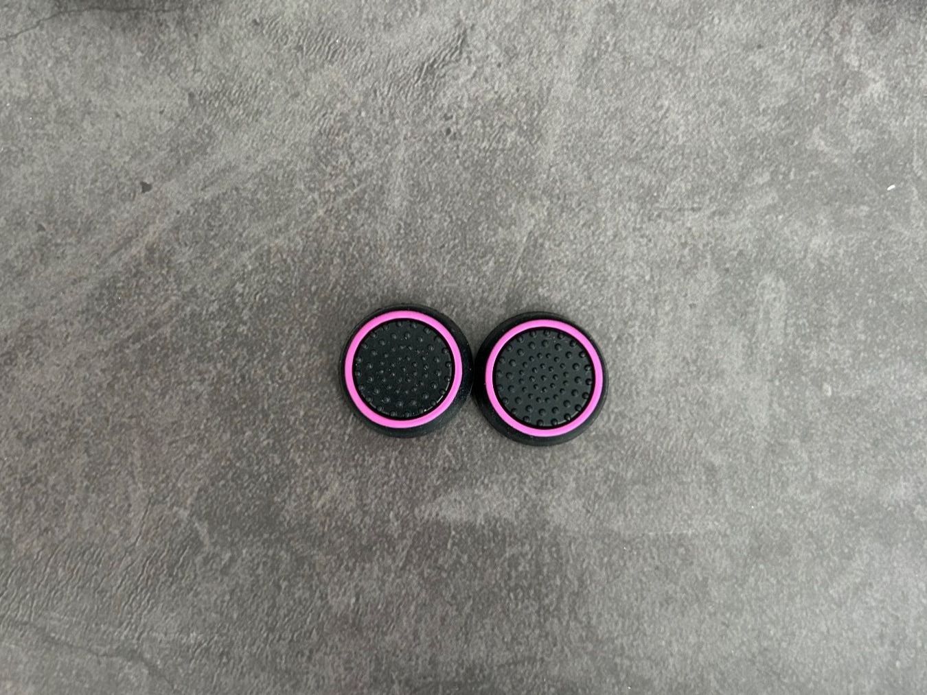 Controller: PlaySation 4&5 | XBOX Controller Grips / Noppen (Pink) – Nuovo (secondo la descrizione) da Niederwil SO venduto da BlueSonic 2