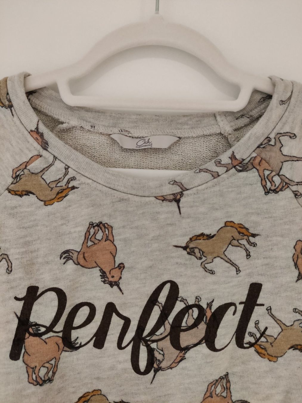 C&A Maglioni & Felpe: Süsser Pullover mit Einhorn Muster, Grösse S, C&A – Usato da Birmensdorf ZH venduto da Nebuliane 1