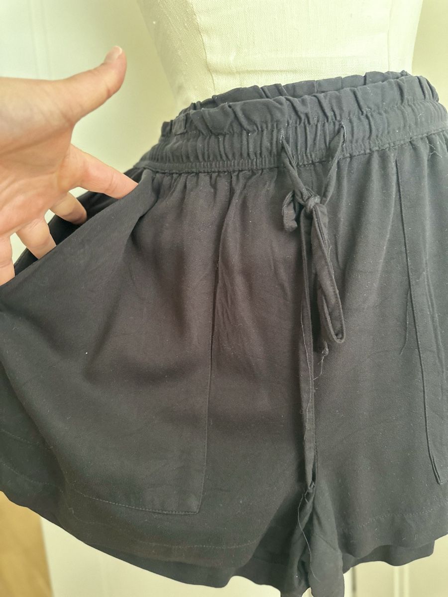 Pantaloni: Black Shorts – Usato da Erlinsbach SO venduto da dikaan 3